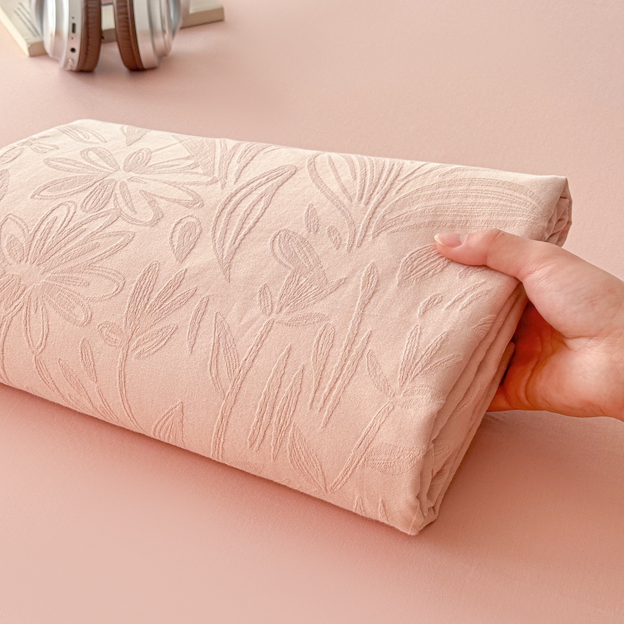 91家纺网 家纺一手货源 找家纺 眠博士 2026新款全棉提花床单单床单床单单件 绵语-粉