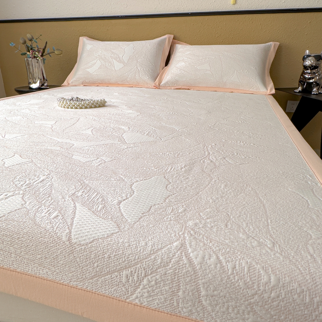 91家纺网 家纺一手货源 找家纺 耀悦家纺 2026年新款乙纶华夫格冰丝凉席床笠款ins风轻奢简约风凉席席子 家大叶大-贝壳粉-床席款