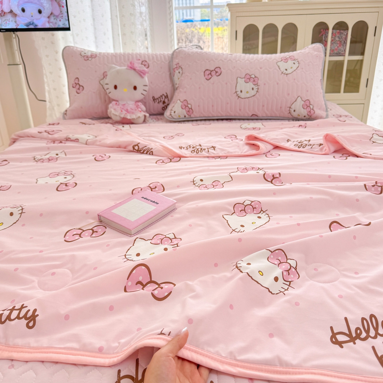 91家纺网 家纺一手货源 找家纺 博雅 2026新款三丽鸥A类仿锦氨组合小冰皮夏被夏凉被空调被凉席席子 小版-蝴蝶结KT