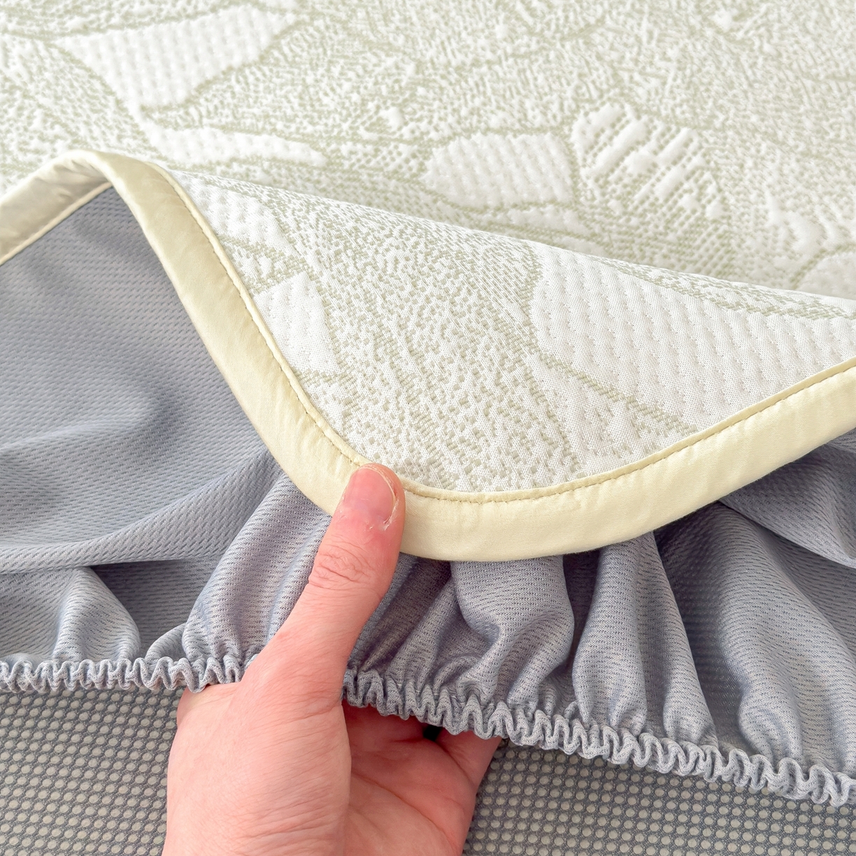 91家纺网 家纺一手货源 找家纺 耀悦家纺 2026年新款乙纶华夫格冰丝凉席床笠款ins风轻奢简约风凉席席子 家大叶大-松果绿-床笠款