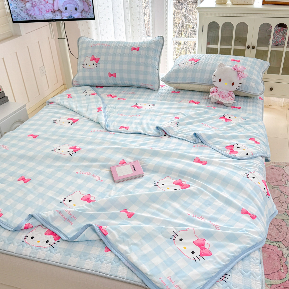 91家纺网 家纺一手货源 找家纺 博雅 2026新款三丽鸥A类仿锦氨组合小冰皮夏被夏凉被空调被凉席席子 小版-蓝色蝴蝶结KT