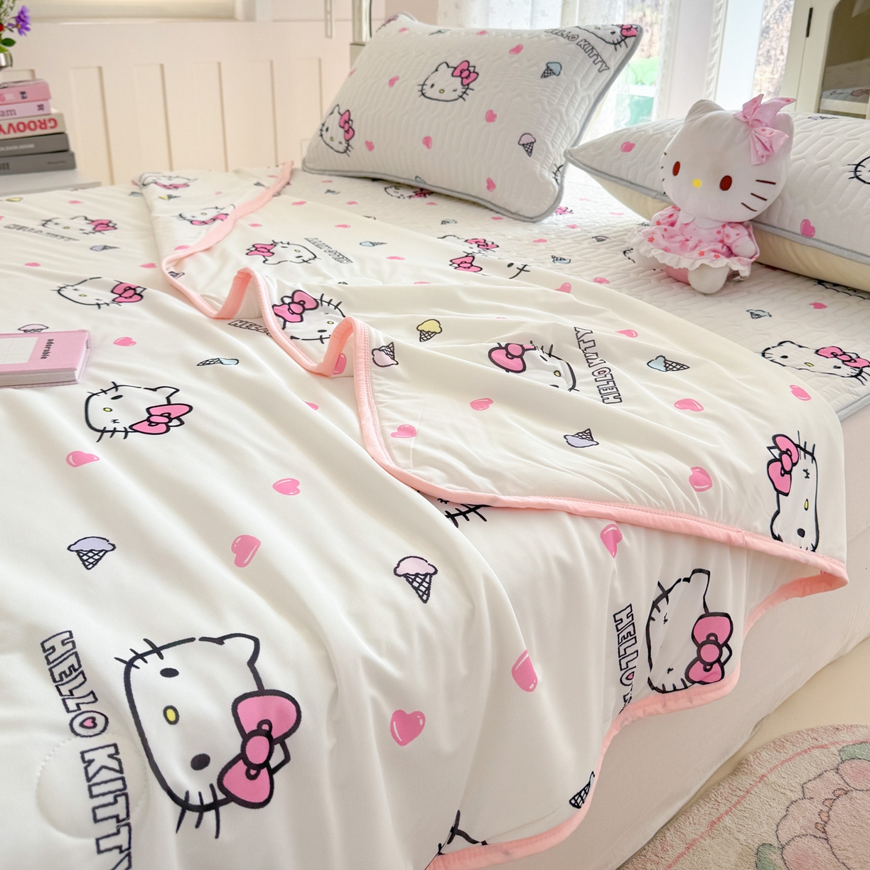 91家纺网 家纺一手货源 找家纺 博雅 2026新款三丽鸥A类仿锦氨组合小冰皮夏被夏凉被空调被凉席席子 小版-甜筒KT-白