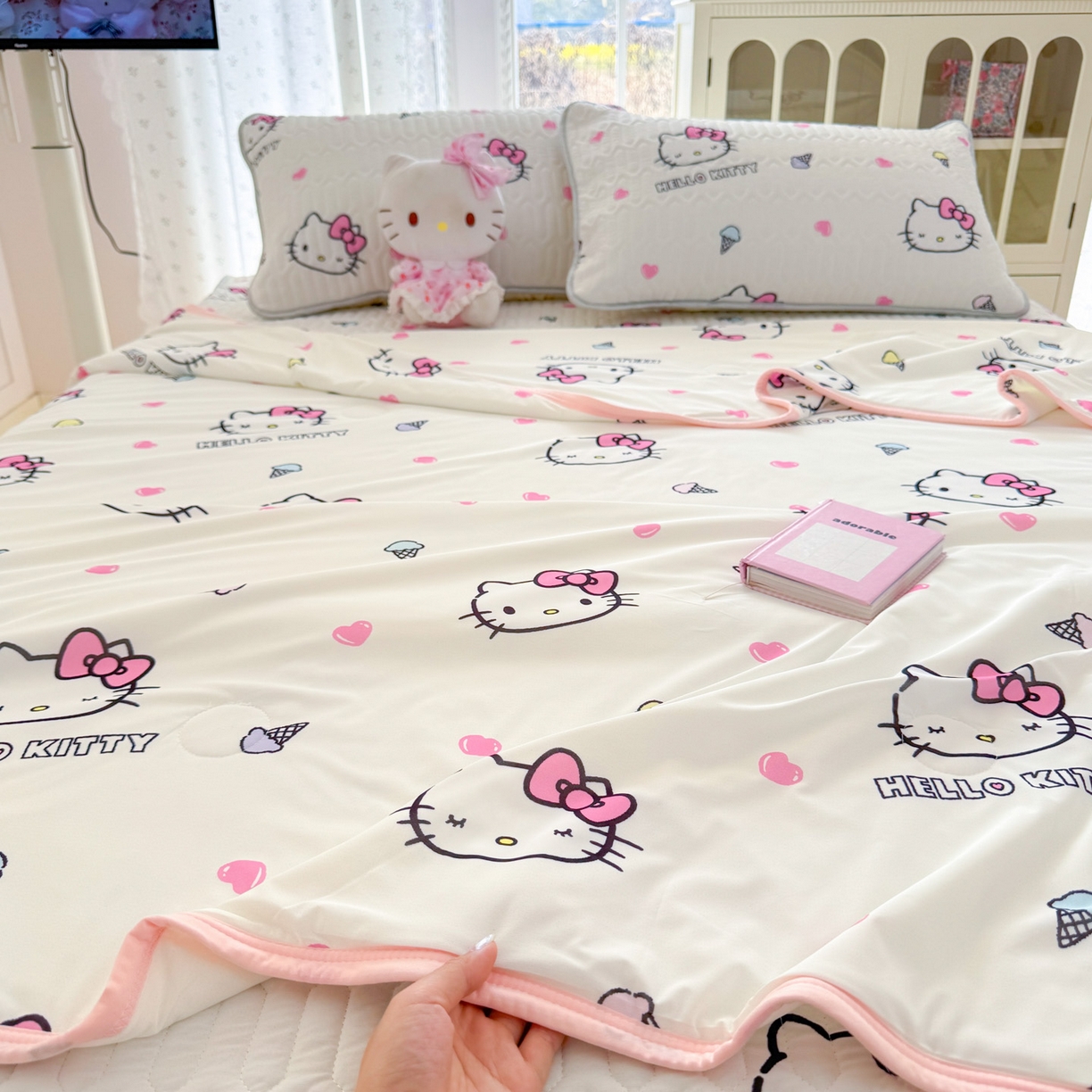 91家纺网 家纺一手货源 找家纺 博雅 2026新款三丽鸥A类仿锦氨组合小冰皮夏被夏凉被空调被凉席席子 小版-甜筒KT-白