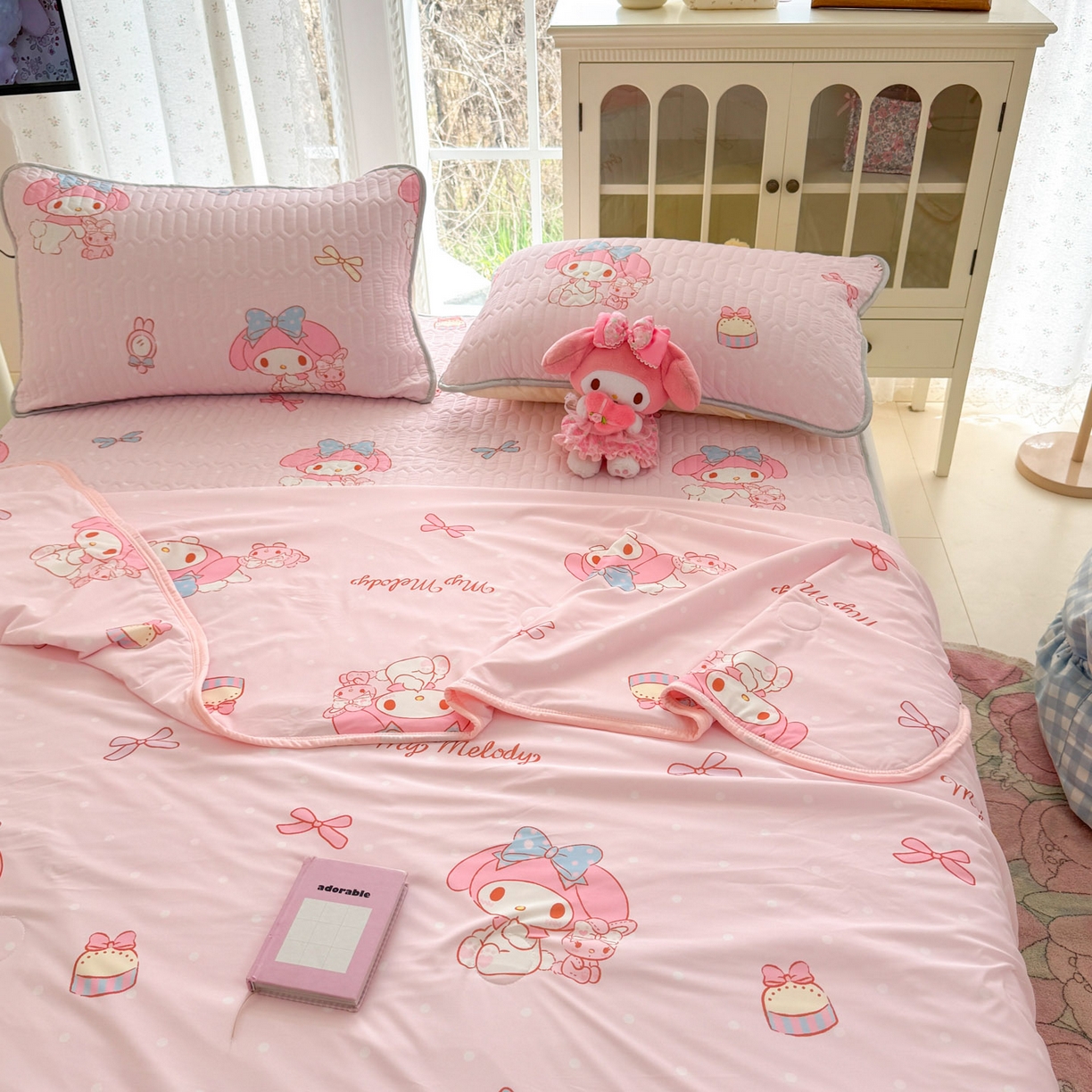 91家纺网 家纺一手货源 找家纺 博雅 2026新款三丽鸥A类仿锦氨组合小冰皮夏被夏凉被空调被凉席席子 小版-小兔美乐蒂