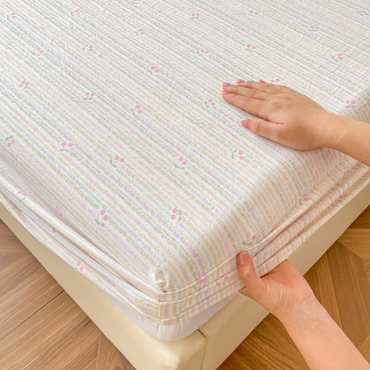 91家纺网 家纺一手货源 找家纺 纽缦家纺 2026新款A类水洗棉学生床笠系列 甜樱恋曲