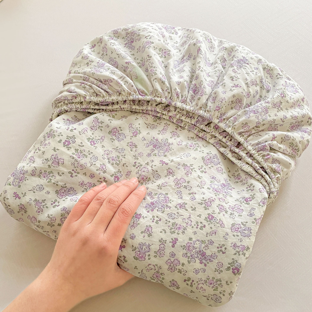 91家纺网 家纺一手货源 找家纺 纽缦家纺 2026新款A类水洗棉学生床笠系列 小兔花漾