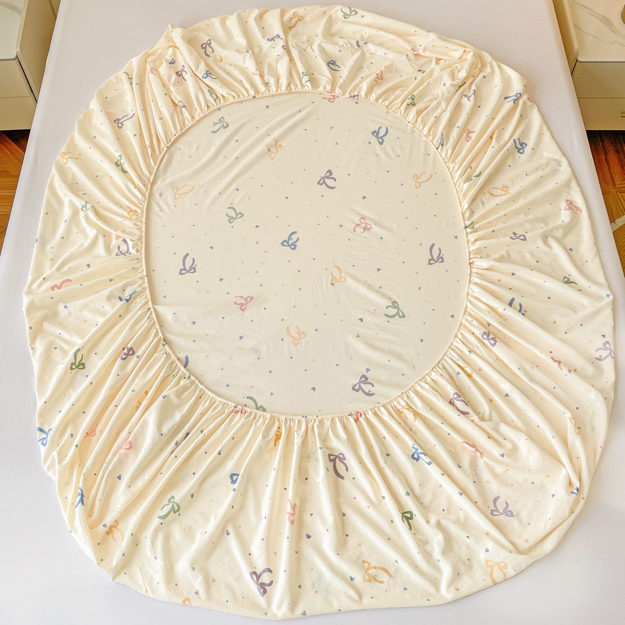 91家纺网 家纺一手货源 找家纺 纽缦家纺 2026新款A类水洗棉学生床笠系列 星梦蝶结