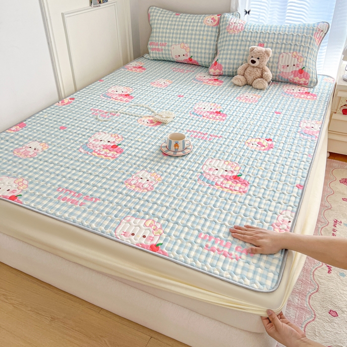 91家纺网 家纺一手货源 找家纺 柒月家居 2026新款小清新床笠款乳胶凉席床笠 床笠-蓝格甜猫