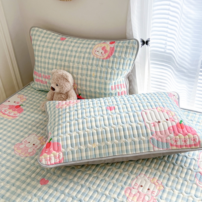 91家纺网 家纺一手货源 找家纺 柒月家居 2026新款小清新床笠款乳胶凉席床笠 床笠-蓝格甜猫