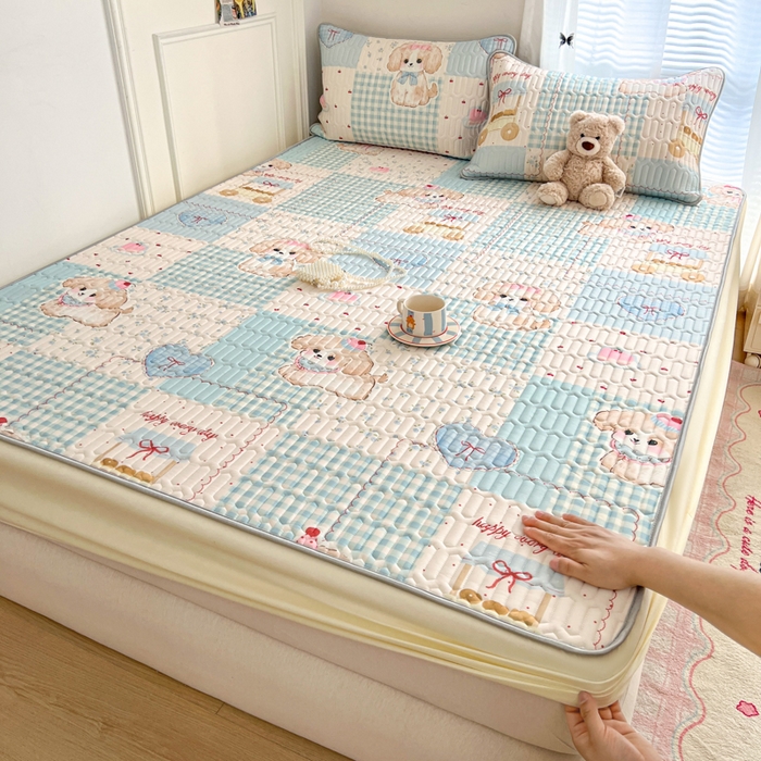 91家纺网 家纺一手货源 找家纺 柒月家居 2026新款小清新床笠款乳胶凉席床笠 床笠-蓝块汪仔