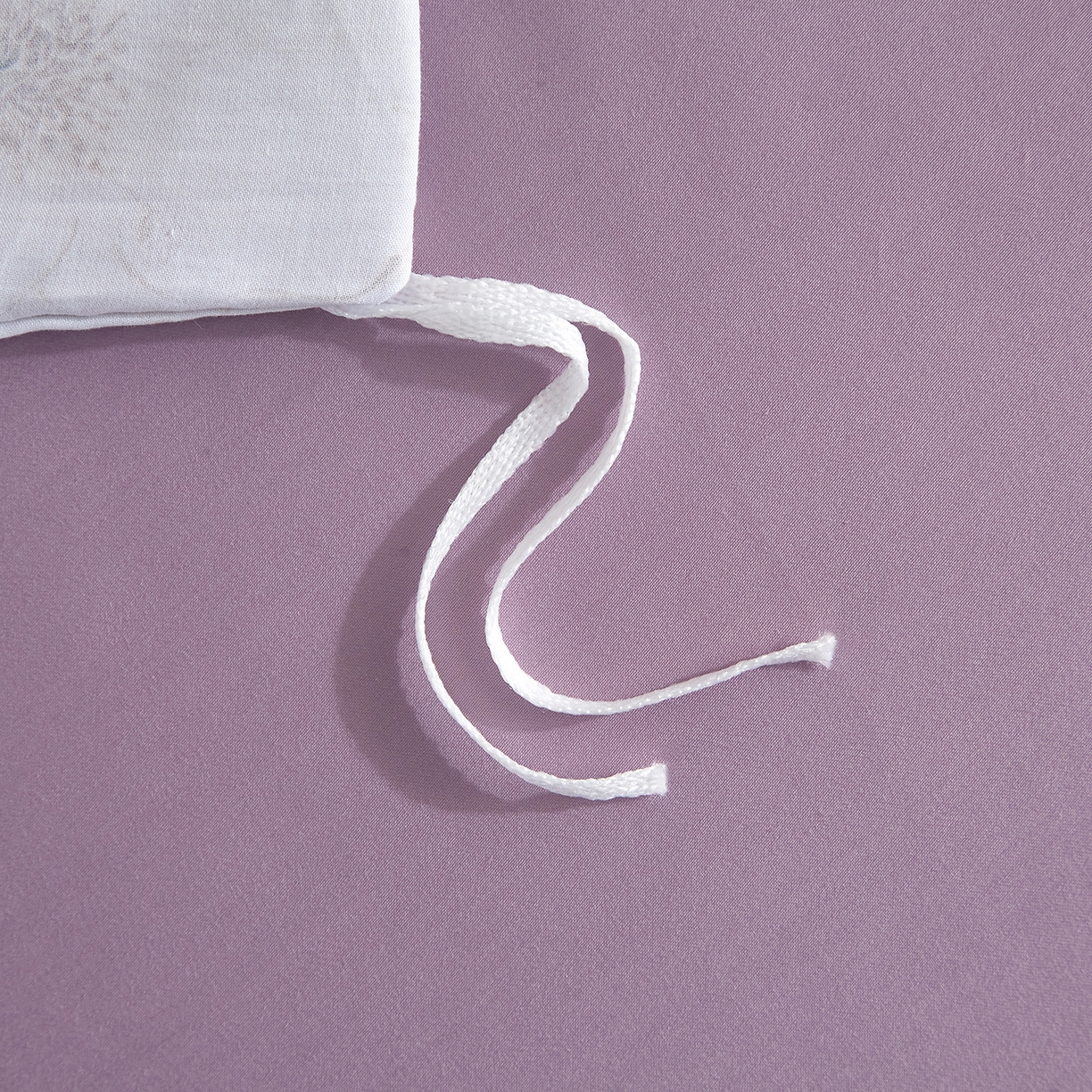 91家纺网 家纺一手货源 找家纺 锦彩家居 2026新款全棉纯棉印花60支贡缎新疆长绒棉四件套-山月记系列 晚芳