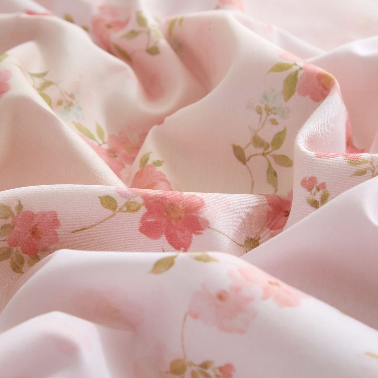 91家纺网 家纺一手货源 找家纺 锦彩家居 2026新款全棉纯棉印花60支贡缎新疆长绒棉四件套-山月记系列 樱落