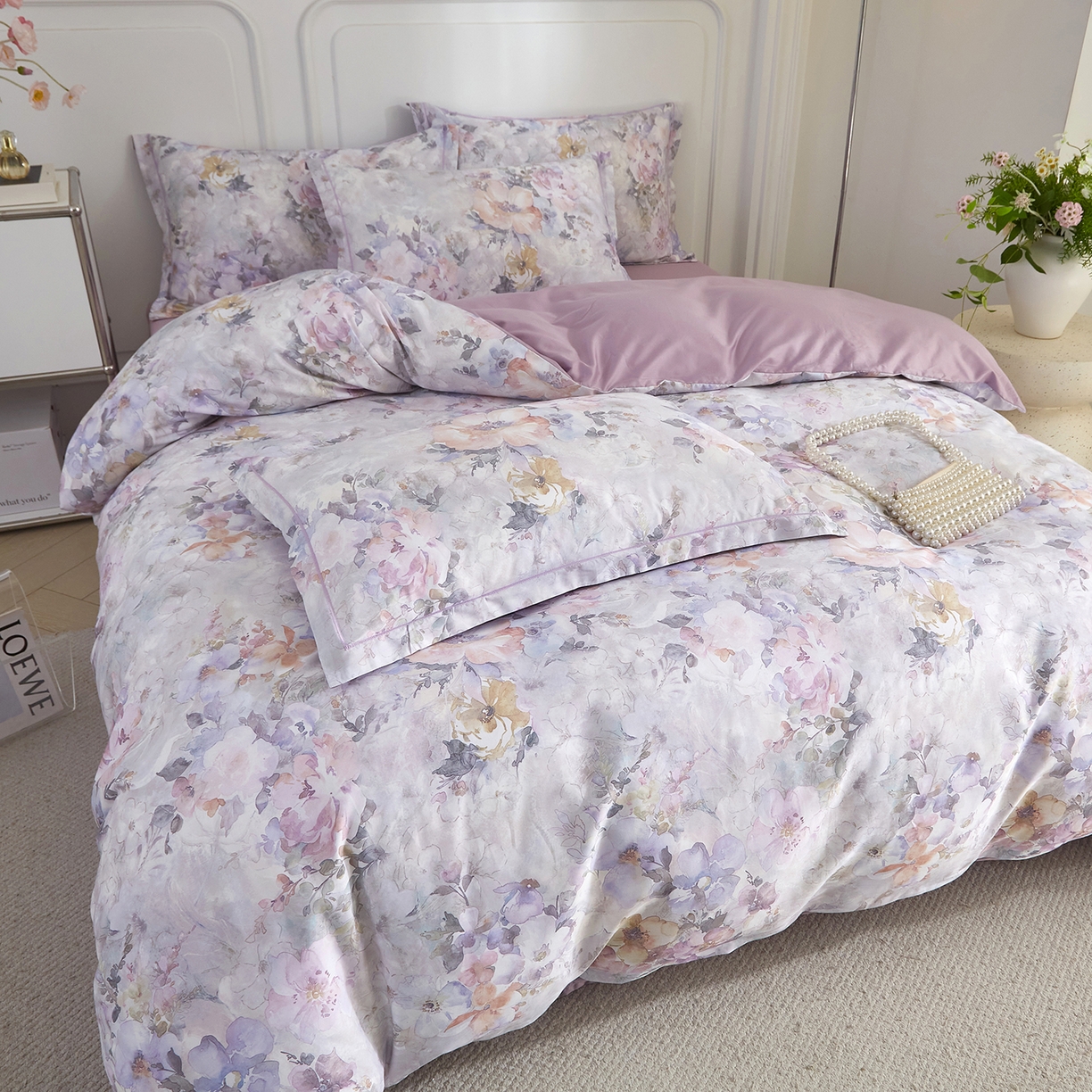 91家纺网 家纺一手货源 找家纺 锦彩家居 2026新款全棉纯棉印花60支贡缎新疆长绒棉四件套-山月记系列 紫芙