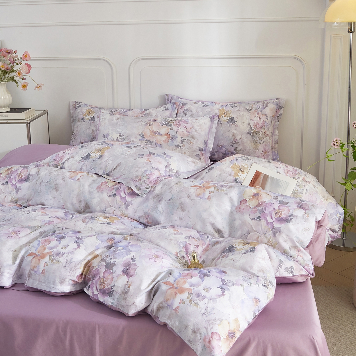 91家纺网 家纺一手货源 找家纺 锦彩家居 2026新款全棉纯棉印花60支贡缎新疆长绒棉四件套-山月记系列 紫芙