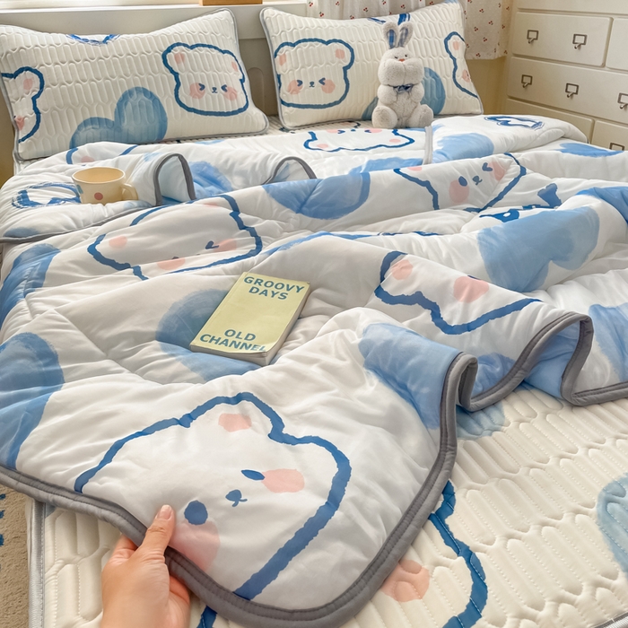 91家纺网 家纺一手货源 找家纺 柒月家居 2026新款小清新床笠款乳胶凉席床笠夏被四件套 床笠-爱心小熊