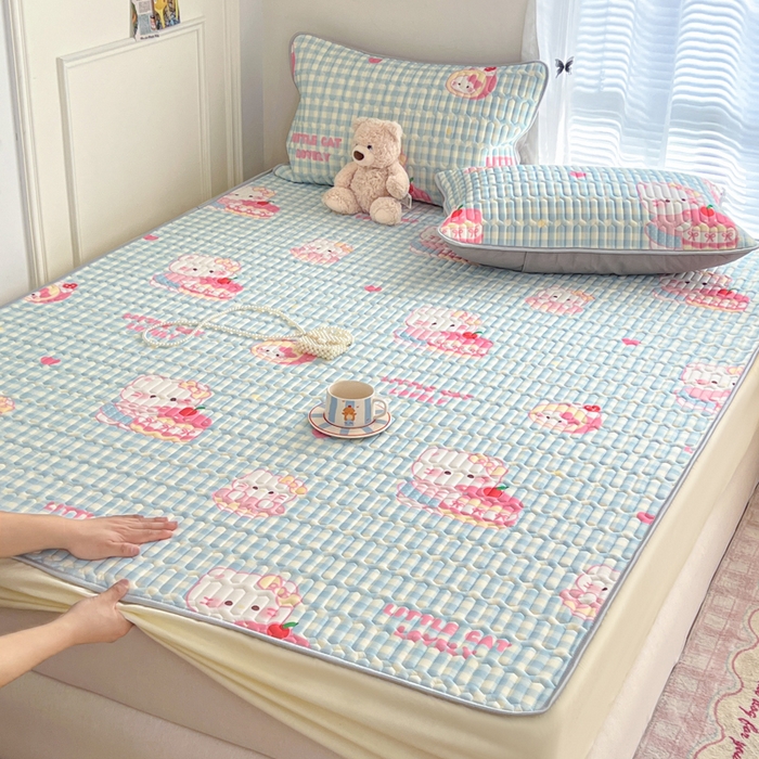 91家纺网 家纺一手货源 找家纺 柒月家居 2026新款小清新床笠款乳胶凉席床笠夏被四件套 床笠-蓝格甜猫