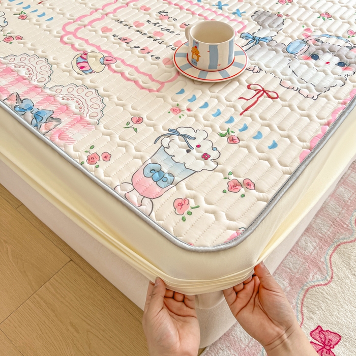 91家纺网 家纺一手货源 找家纺 柒月家居 2026新款小清新床笠款乳胶凉席床笠夏被四件套 床笠-奶盖猫咪