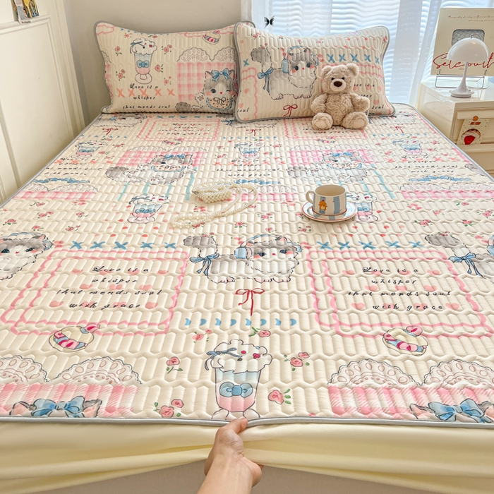 91家纺网 家纺一手货源 找家纺 柒月家居 2026新款小清新床笠款乳胶凉席床笠夏被四件套 床笠-奶盖猫咪