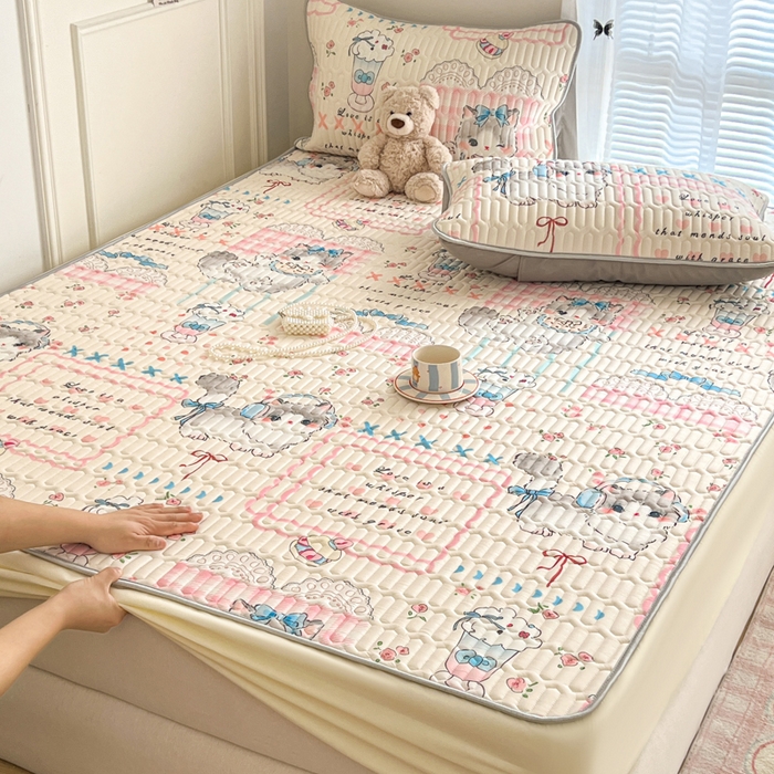 91家纺网 家纺一手货源 找家纺 柒月家居 2026新款小清新床笠款乳胶凉席床笠夏被四件套 床笠-奶盖猫咪