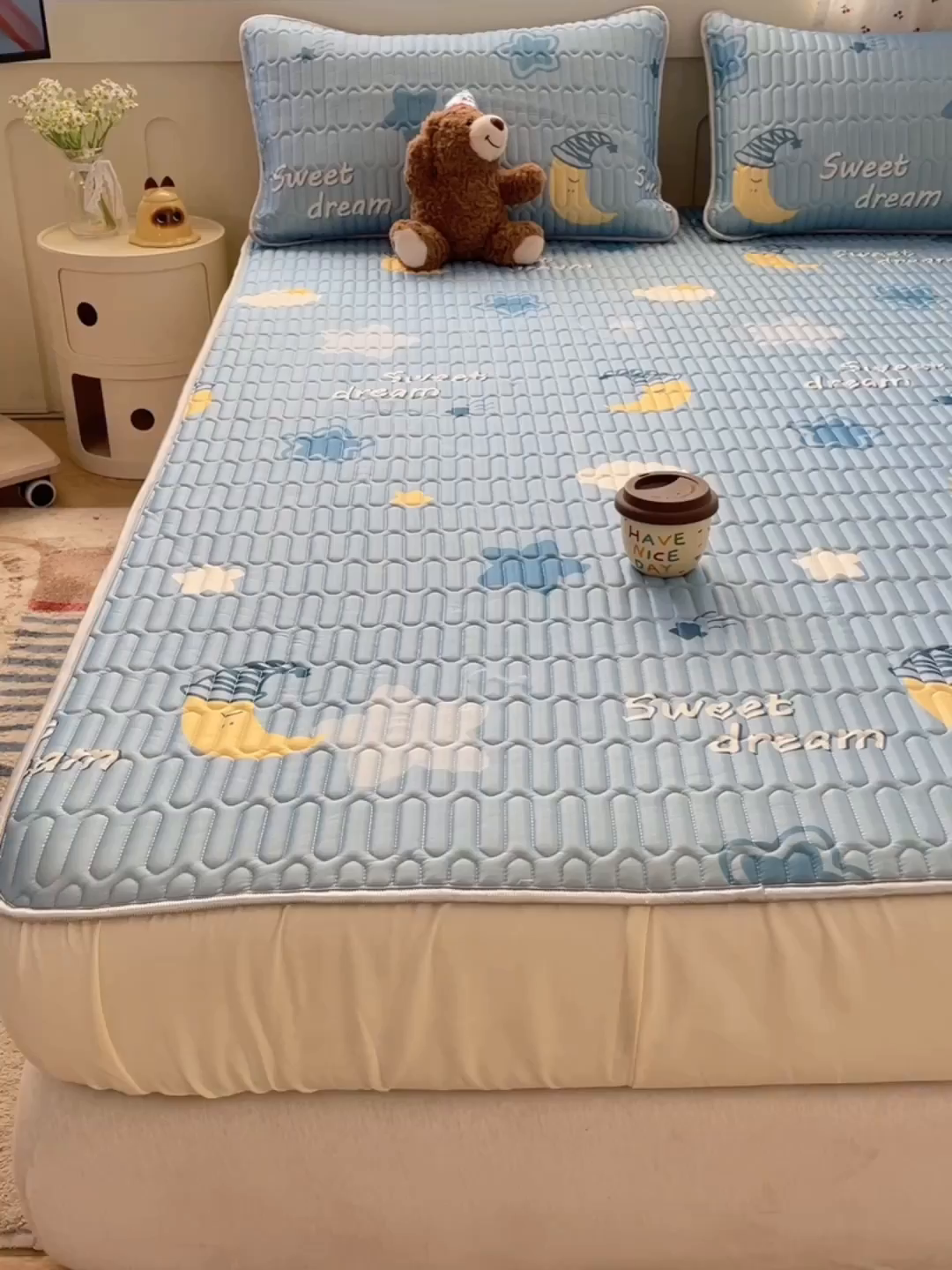 91家纺网 家纺一手货源 找家纺 柒月家居 2026新款小清新床笠款乳胶凉席床笠夏被四件套 床笠-星星月亮