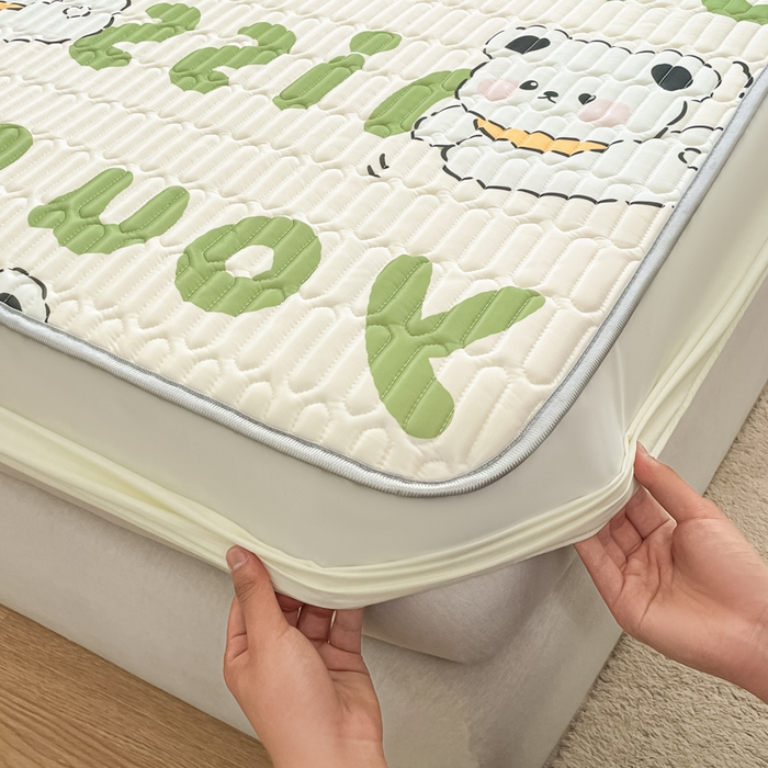 91家纺网 家纺一手货源 找家纺 柒月家居 2026新款小清新床笠款乳胶凉席床笠夏被四件套 床笠-字母小熊