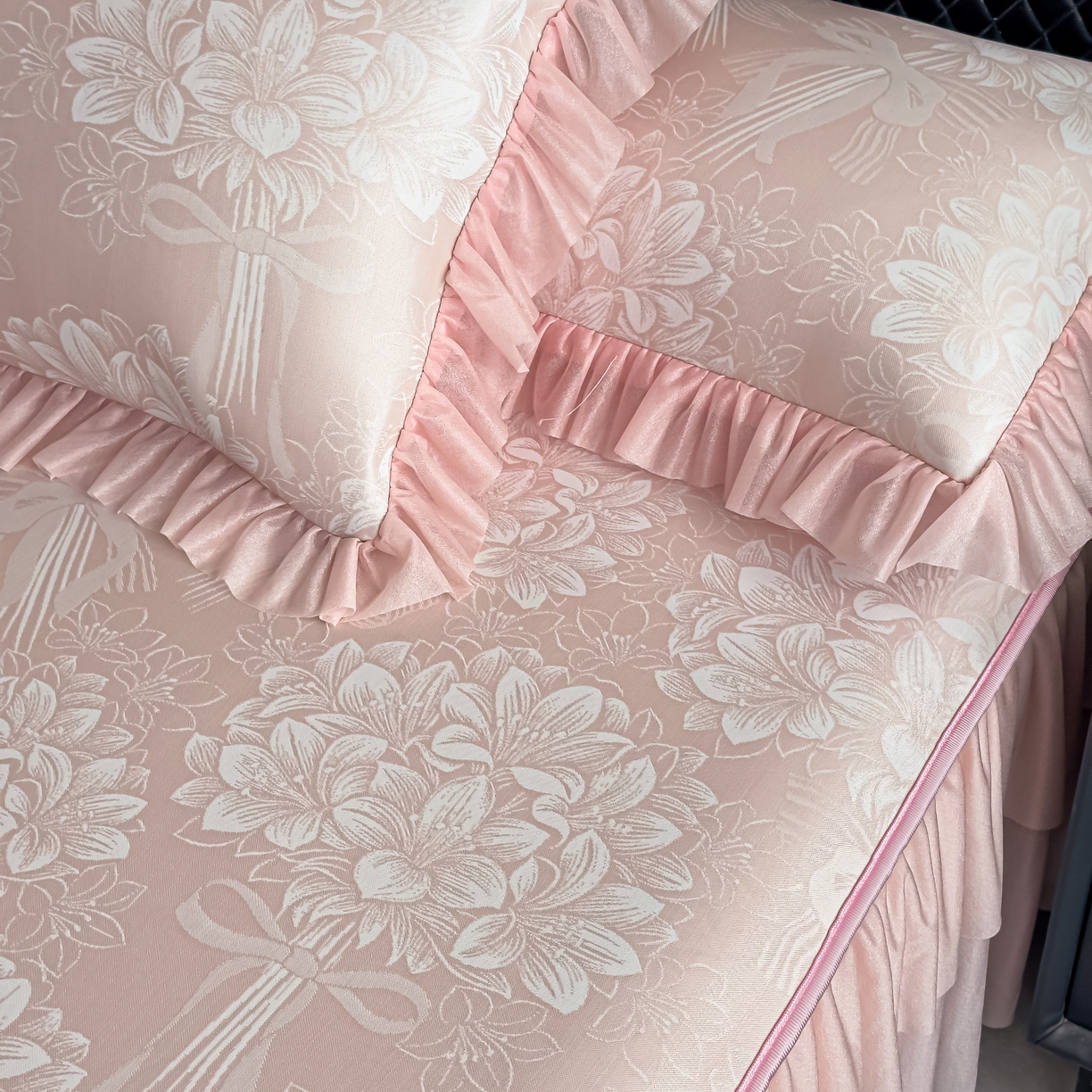 91家纺网 家纺一手货源 找家纺 家之硕 2026新款冰丝凉席枕套 百合捧花--粉