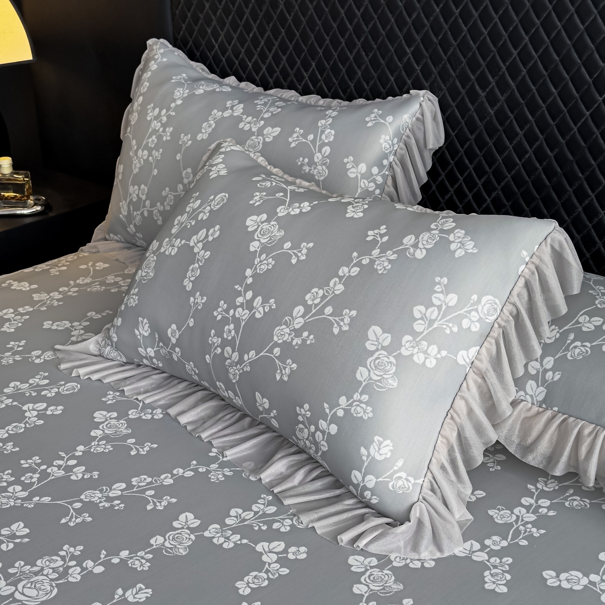 91家纺网 家纺一手货源 找家纺 家之硕 2026新款冰丝凉席枕套 蔷薇玫瑰--浅灰