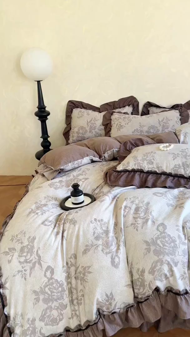 91家纺网 家纺一手货源 找家纺 （总）星光耀 2026新款高克重亚麻花边床盖四件套