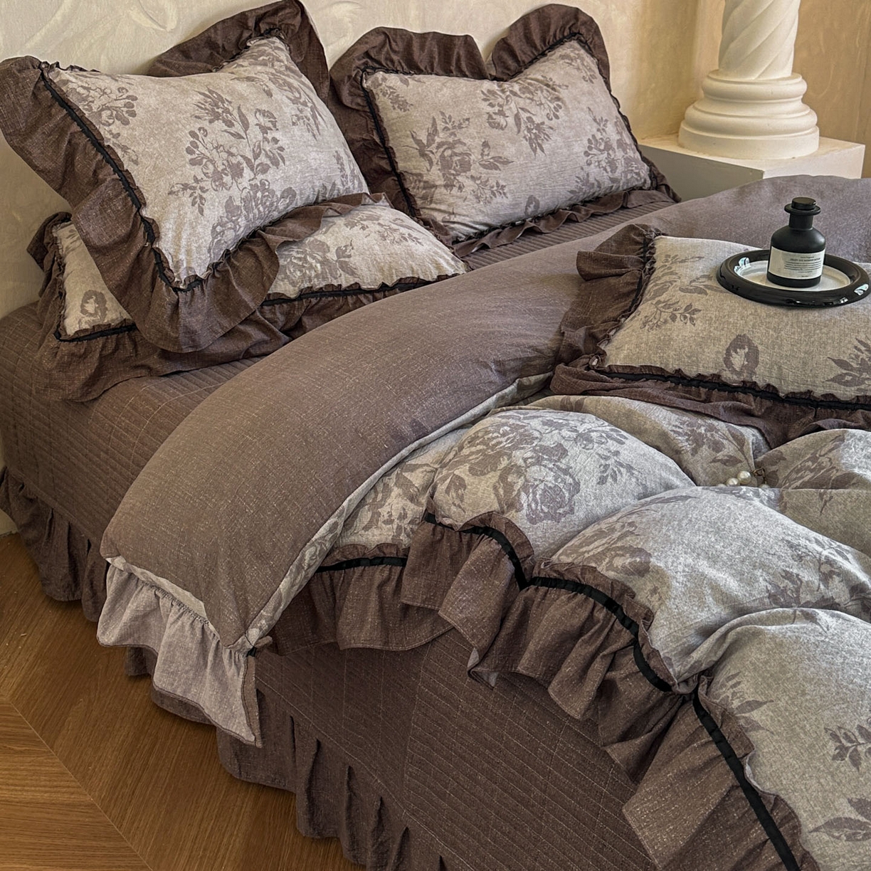 91家纺网 家纺一手货源 找家纺 （总）星光耀 2026新款高克重亚麻花边床盖四件套