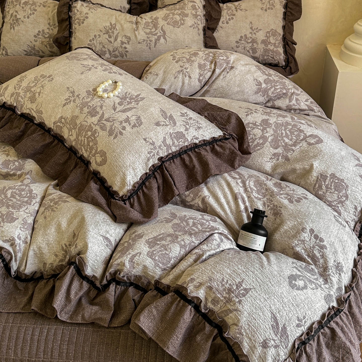 91家纺网 家纺一手货源 找家纺 （总）星光耀 2026新款高克重亚麻花边床盖四件套