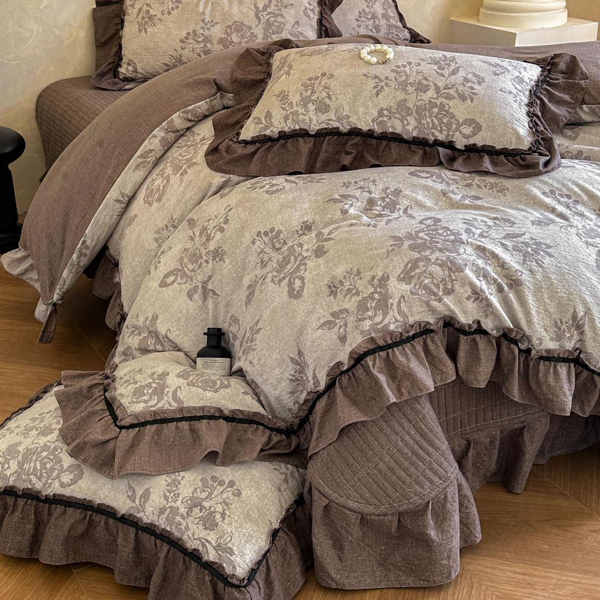 91家纺网 家纺一手货源 找家纺 （总）星光耀 2026新款高克重亚麻花边床盖四件套