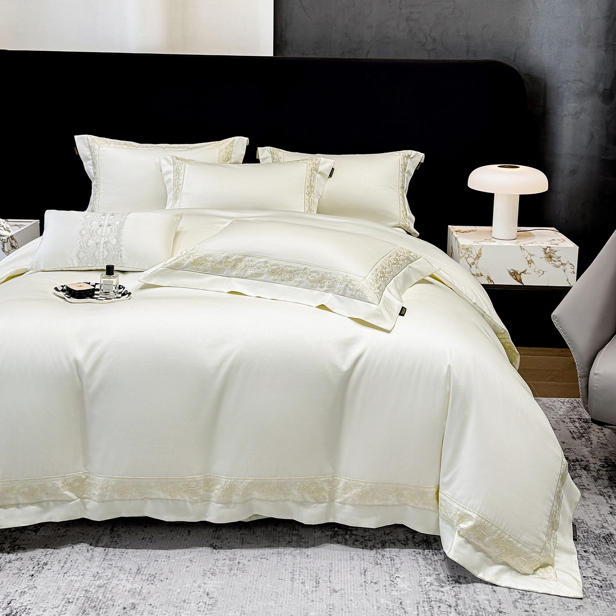 91家纺网 家纺一手货源 找家纺 欣宜家纺 2026新品全棉纯棉50x50s埃及贡缎长绒棉刺绣绣花四件套 赛娜-奶昔白