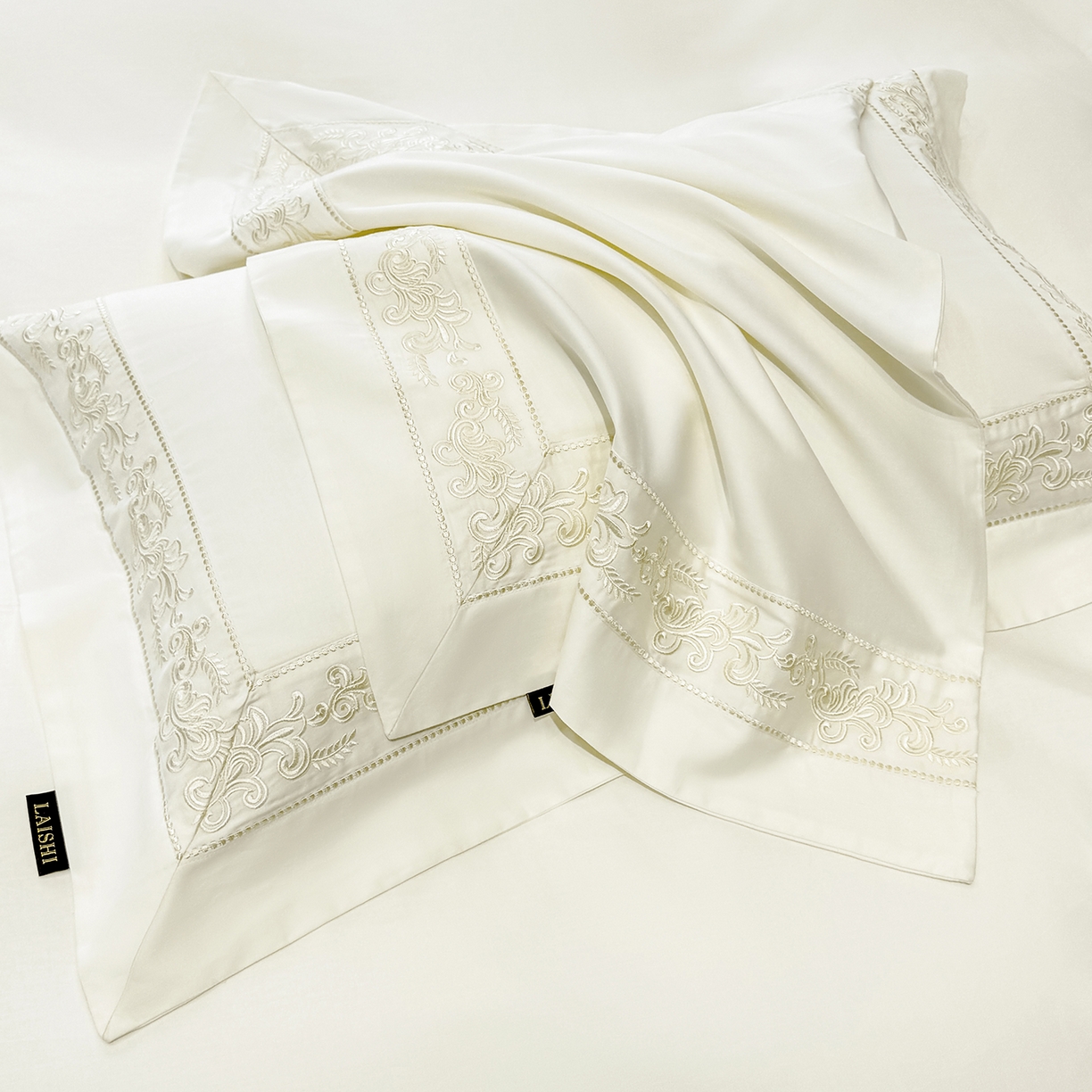 91家纺网 家纺一手货源 找家纺 欣宜家纺 2026新品全棉纯棉50x50s埃及贡缎长绒棉刺绣绣花四件套 赛娜-奶昔白