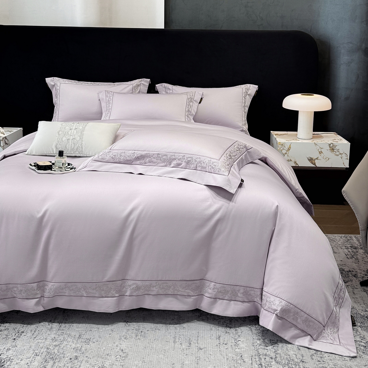 91家纺网 家纺一手货源 找家纺 欣宜家纺 2026新品全棉纯棉50x50s埃及贡缎长绒棉刺绣绣花四件套 赛娜-香芋紫