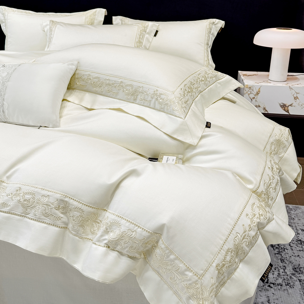 欣宜家纺 2026新品全棉纯棉50x50s埃及贡缎长绒棉刺绣绣花四件套 赛娜-奶昔白