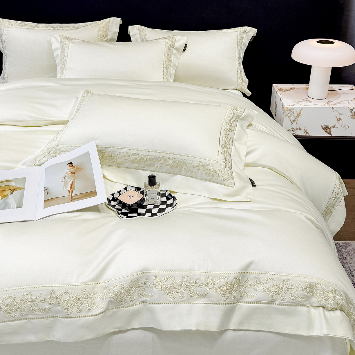 91家纺网 家纺一手货源 找家纺 欣宜家纺 2026新品全棉纯棉50x50s埃及贡缎长绒棉刺绣绣花四件套 赛娜-奶昔白