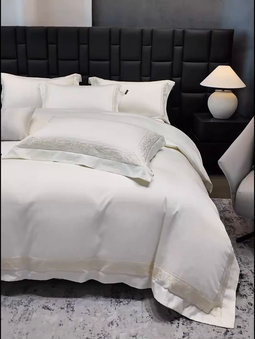 91家纺网 家纺一手货源 找家纺 欣宜家纺 2026新品全棉纯棉50x50s埃及贡缎长绒棉刺绣绣花四件套 赛娜-奶昔白