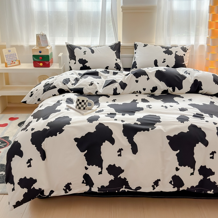 91家纺网 家纺一手货源 找家纺 感遇家纺 2026新款全棉数码印花简约系列四件套 奶牛