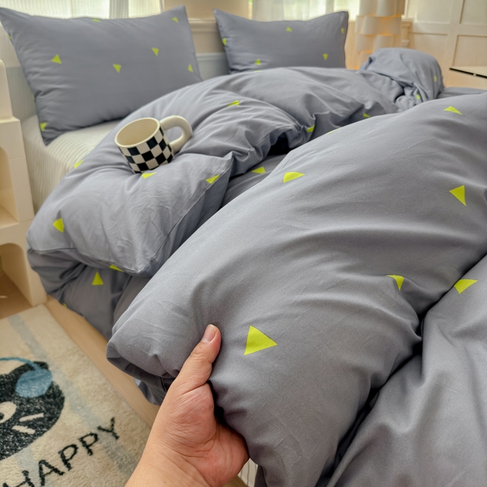 91家纺网 家纺一手货源 找家纺 感遇家纺 2026新款全棉数码印花简约系列四件套 思绪