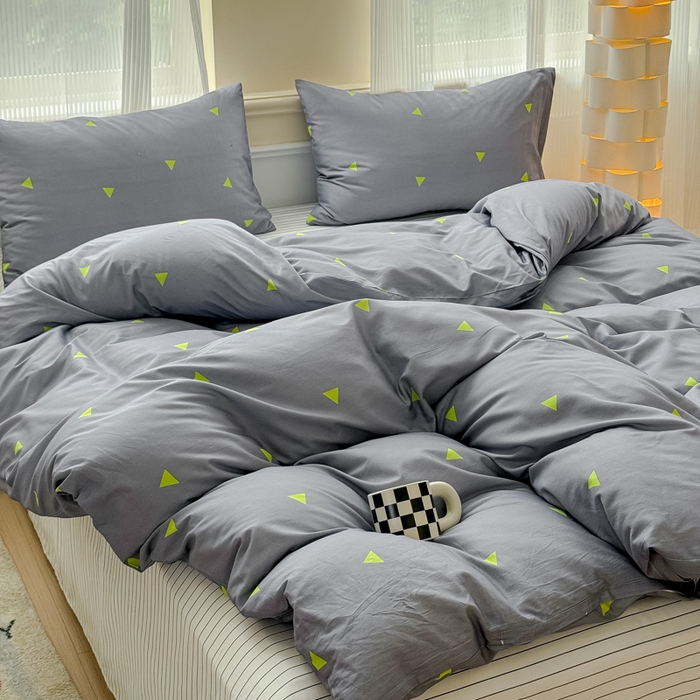 91家纺网 家纺一手货源 找家纺 感遇家纺 2026新款全棉数码印花简约系列四件套 思绪