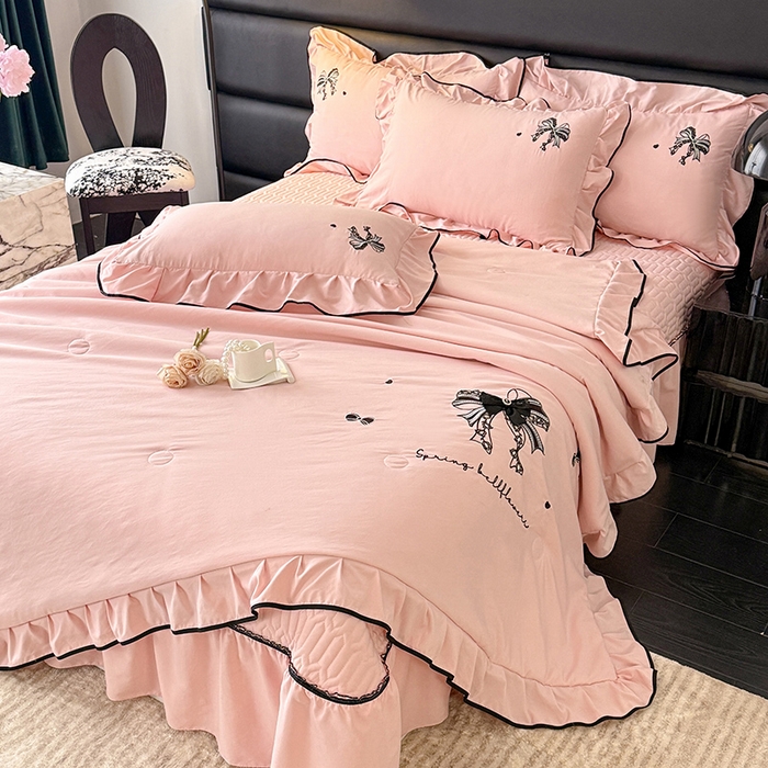 91家纺网 家纺一手货源 找家纺 优贝家纺 2026春夏新款多功能夏被床盖四件套刺绣 赫本-粉