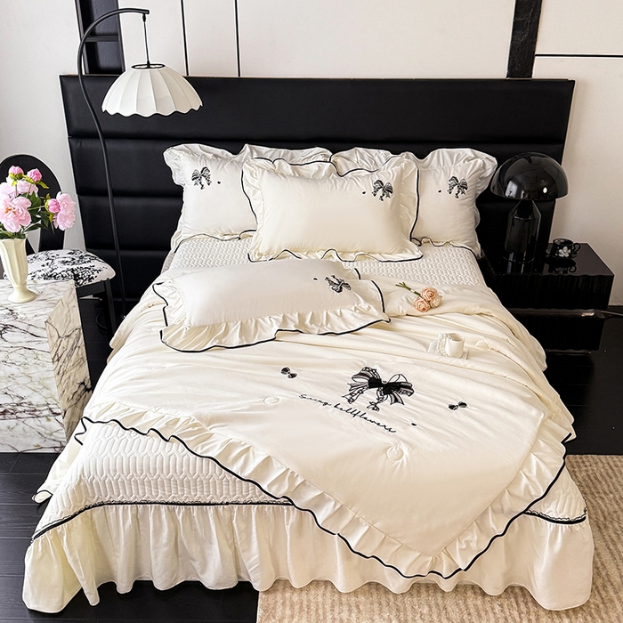 91家纺网 家纺一手货源 找家纺 优贝家纺 2026春夏新款多功能夏被床盖四件套刺绣 赫本-白