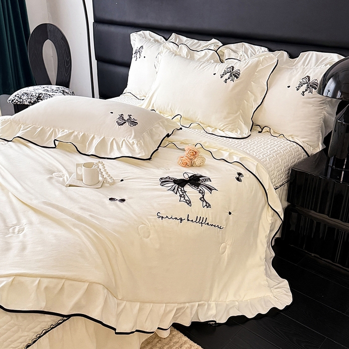 91家纺网 家纺一手货源 找家纺 绒棉世家 2026春夏新款多功能夏被床盖四件套刺绣 赫本-白