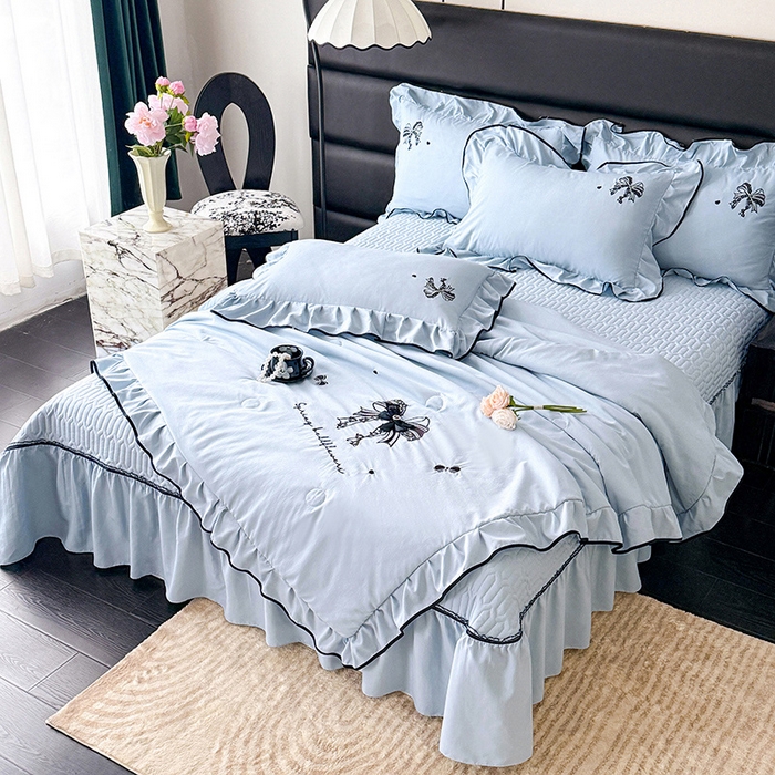 91家纺网 家纺一手货源 找家纺 绒棉世家 2026春夏新款多功能夏被床盖四件套刺绣 赫本-兰