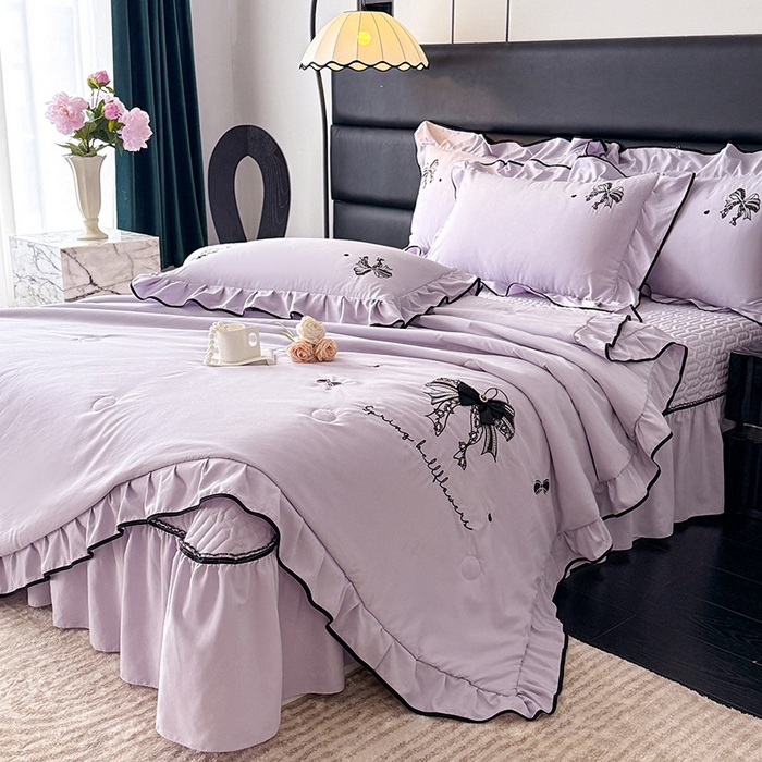 91家纺网 家纺一手货源 找家纺 绒棉世家 2026春夏新款多功能夏被床盖四件套刺绣 赫本-紫