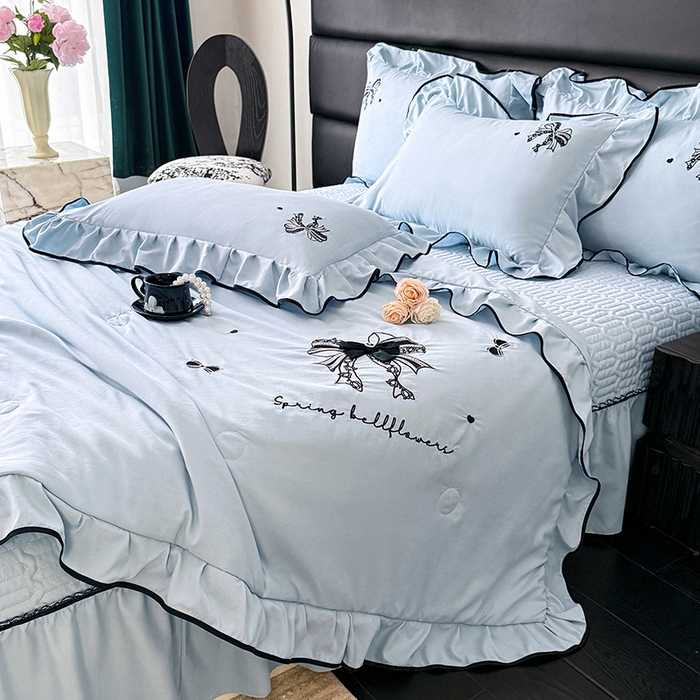 91家纺网 家纺一手货源 找家纺 绒棉世家 2026春夏新款多功能夏被床盖四件套刺绣 赫本-兰