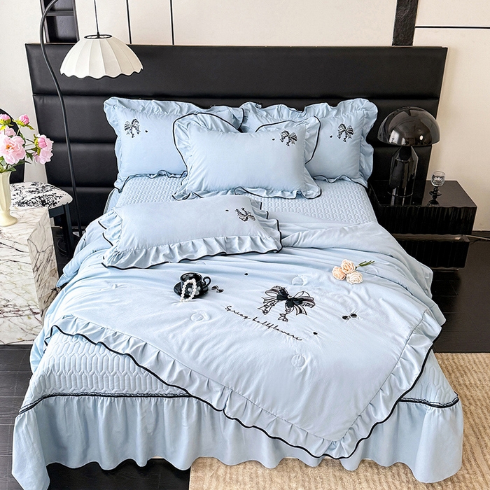 91家纺网 家纺一手货源 找家纺 绒棉世家 2026春夏新款多功能夏被床盖四件套刺绣 赫本-兰