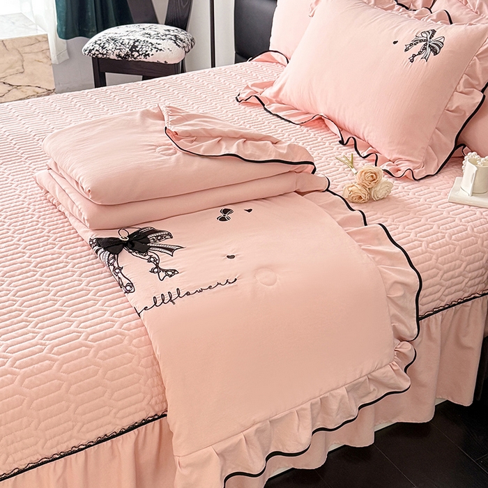 91家纺网 家纺一手货源 找家纺 绒棉世家 2026春夏新款多功能夏被床盖四件套刺绣 赫本-粉