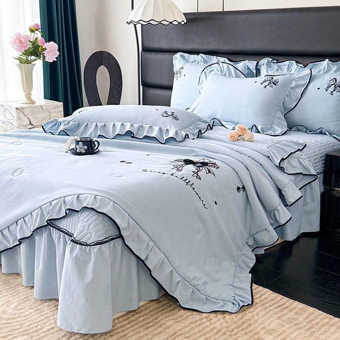 91家纺网 家纺一手货源 找家纺 绒棉世家 2026春夏新款多功能夏被床盖四件套刺绣 赫本-兰