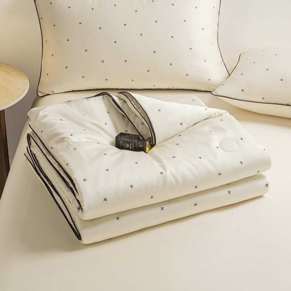 91家纺网 家纺一手货源 找家纺 （总）悦织湾家纺 2026新款天丝夏被四件套滚边款冰丝空调被夏凉被夏凉冰爽床上用品三4件套